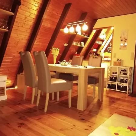 Eifeler Finnhaus Mit Sauna, Muehlenberg 13 Holiday home *